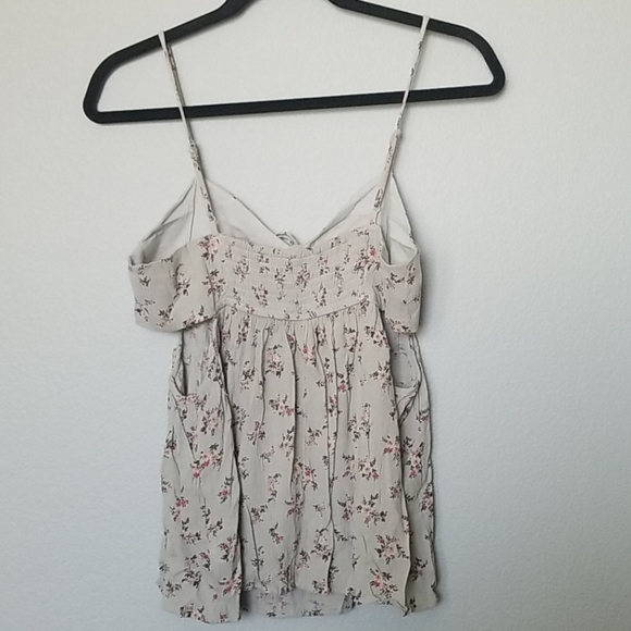 American eagle Gauze Girly green floral convertible tank medium - Picture 4 of 7